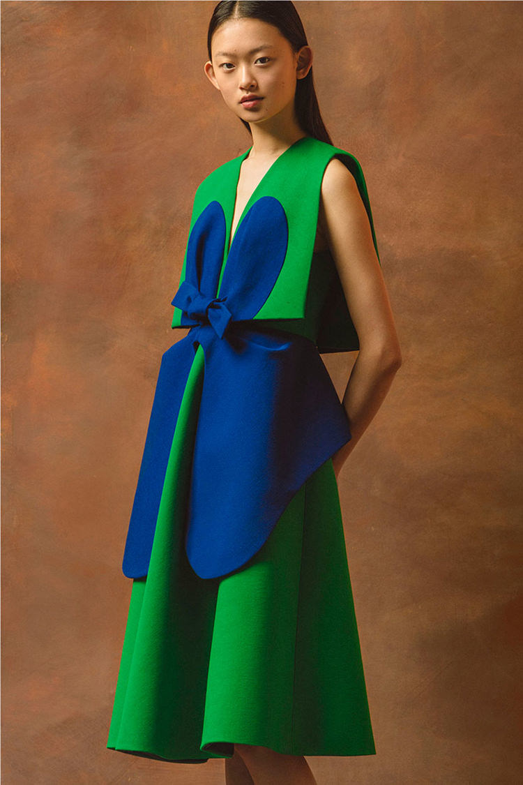 In/Out: Delposo Resort 17