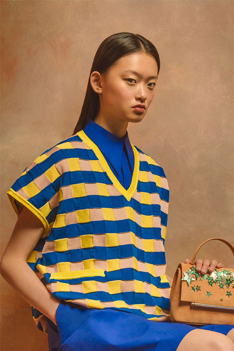 In/Out: Delposo Resort 17