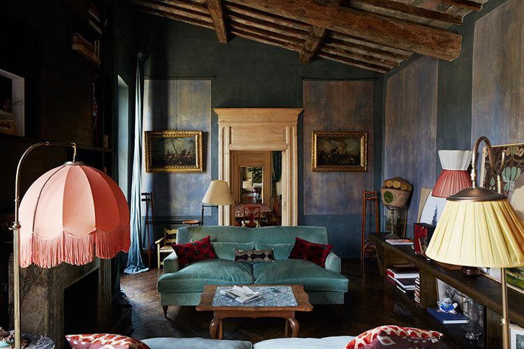 In/Out: A bohemian family farm in rural Tuscany