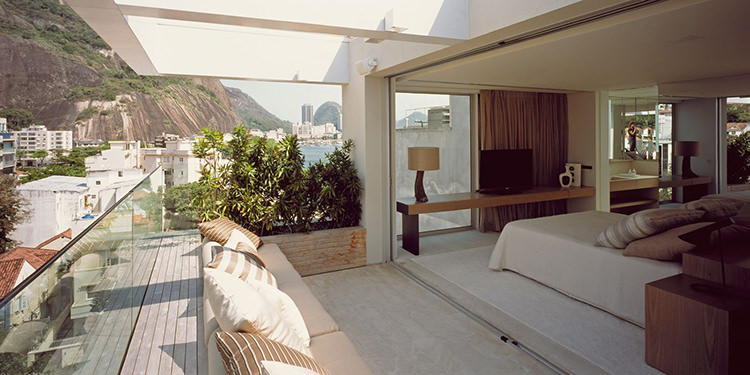In/Out: Rio dreaming with Studio Arthur Casus