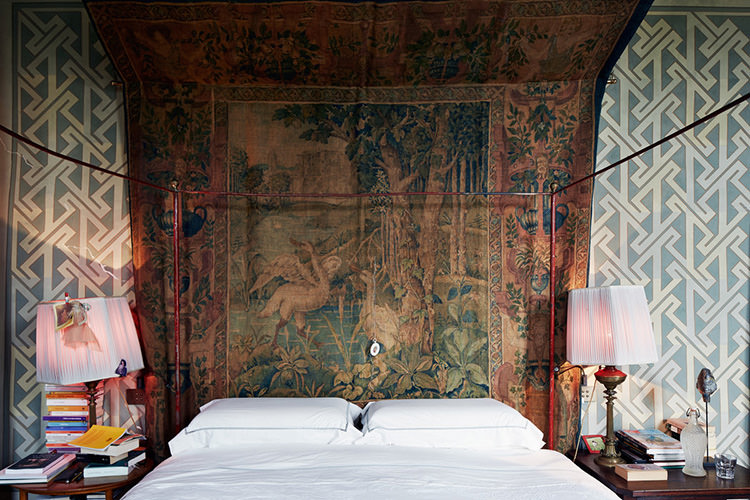 In/Out: A bohemian family farm in rural Tuscany