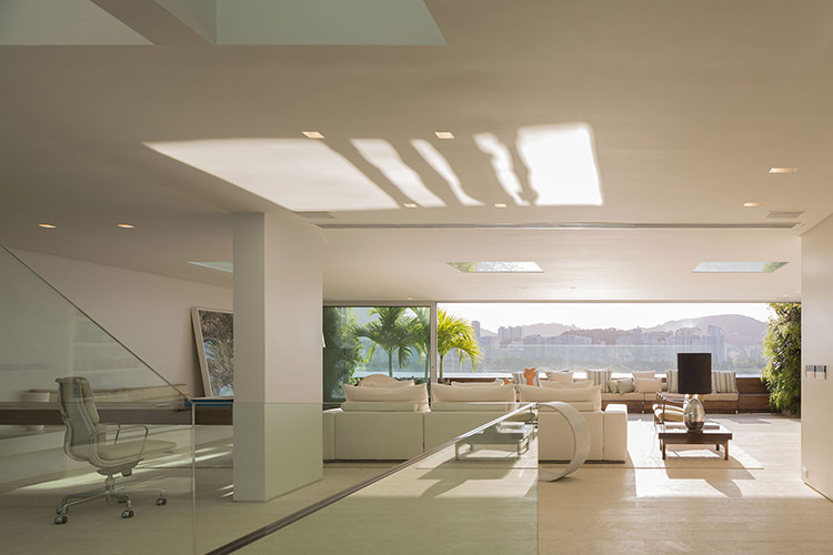 In/Out: Rio dreaming with Studio Arthur Casus