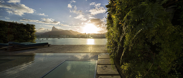 In/Out: Rio dreaming with Studio Arthur Casus