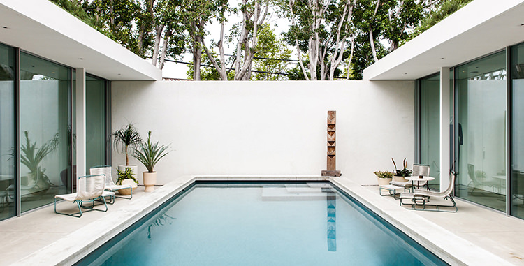 In/Out: The Row LA