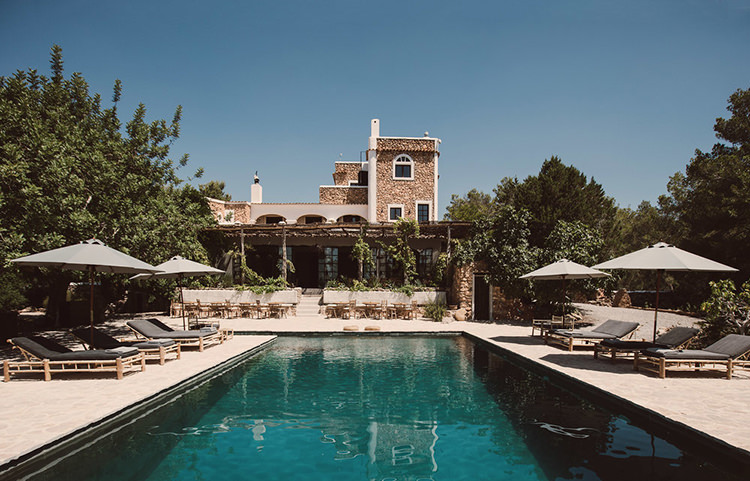 In/Out: La Granja Ibiza