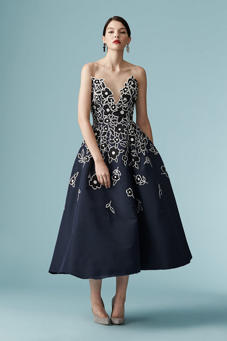 In/Out: Carolina Herrera Resort 2017 