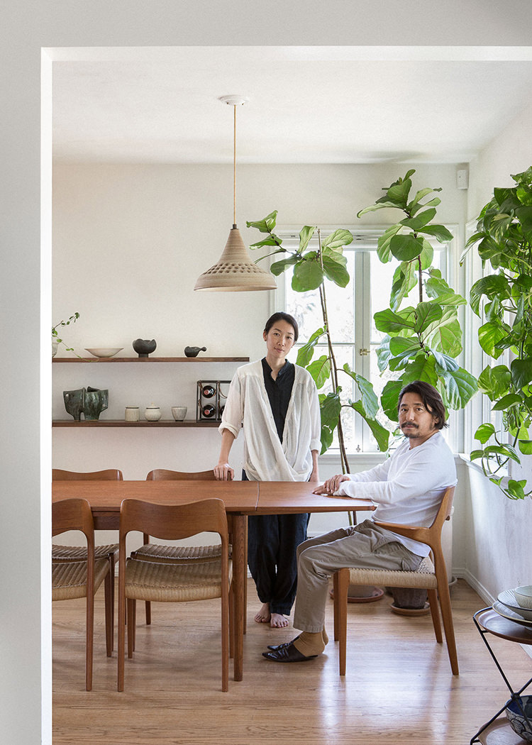 In/Out:Frederik Vercruysse Momo & Alex