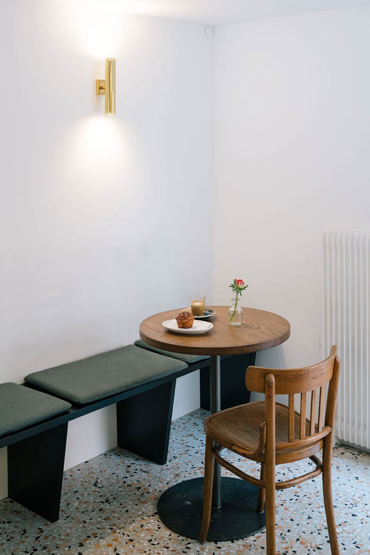 In/Out: Paradiso Cafe & Bar in Geneva