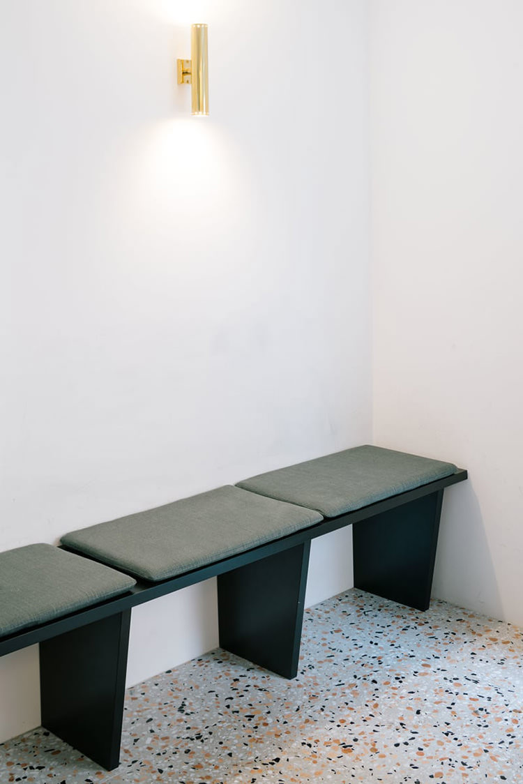 In/Out: Paradiso Cafe & Bar in Geneva