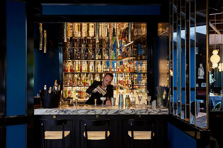 In/Out: Le Roch Hotel Paris