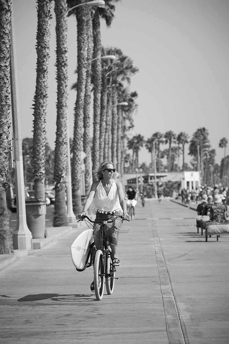 In/Out: LA Stories Lara Einzig