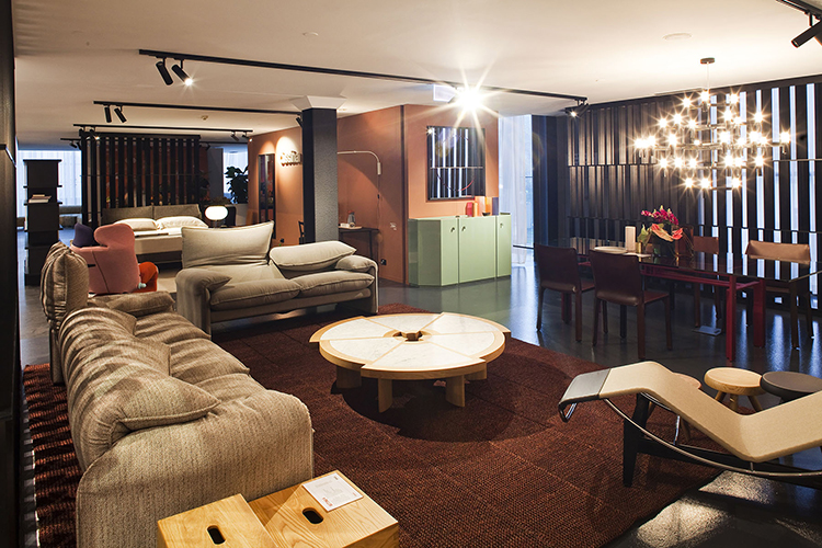 In/Out: Cassina Returns to Space