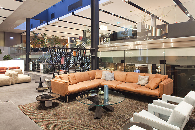 In/Out: Cassina Returns to Space
