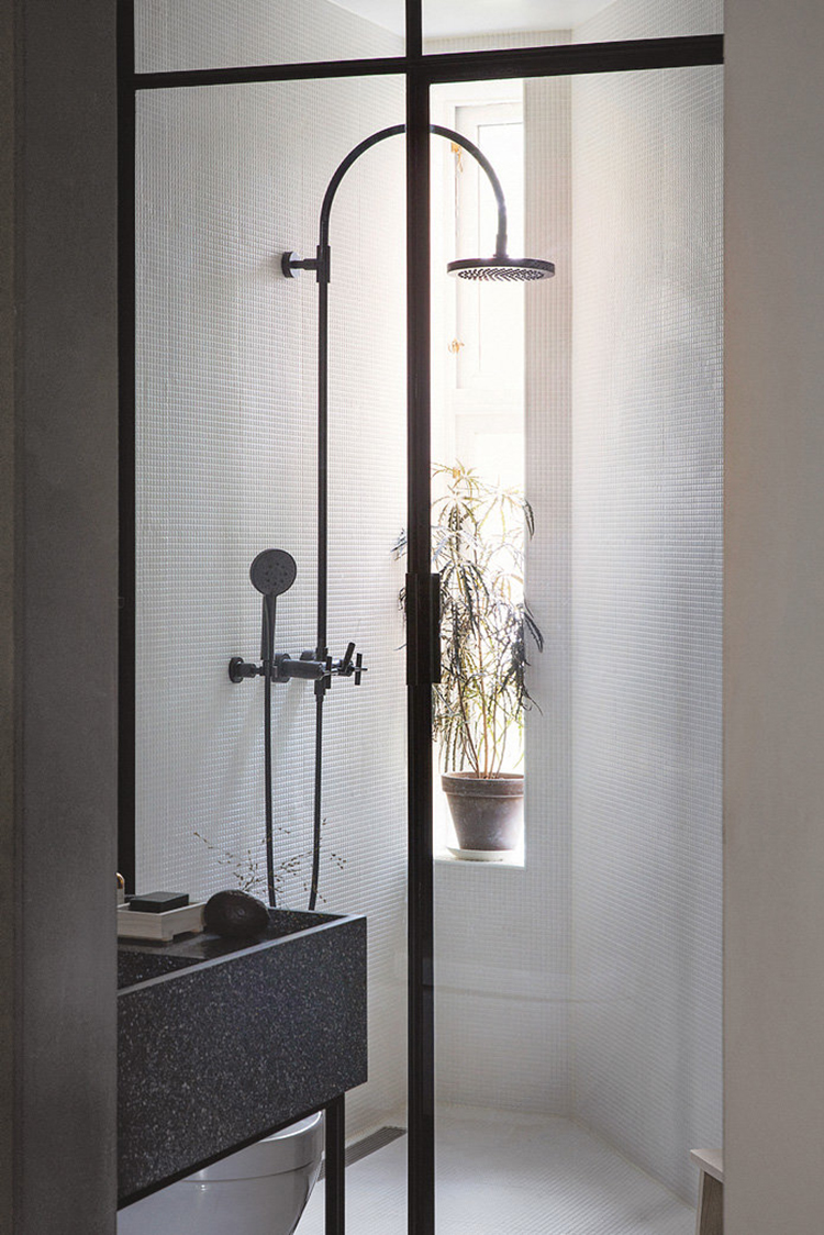 In/Out: Opposites Attract in Oslo