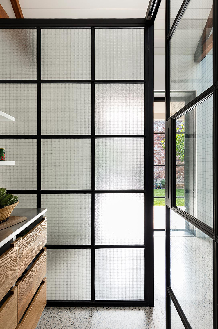 In/Out: Barcom Terrace by Arent&Pyke