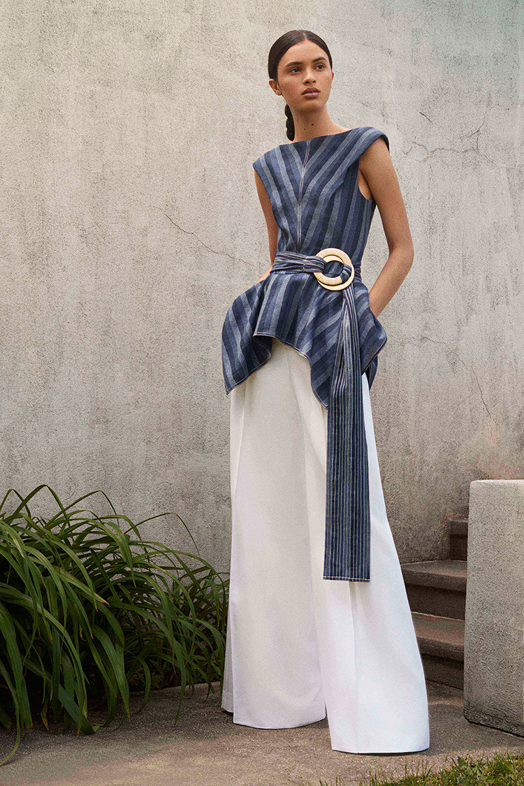 In/Out: Caroline Herrera Resort 2018