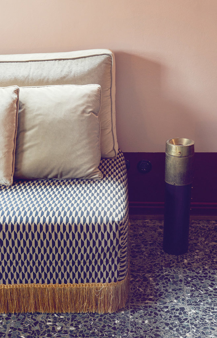 In/Out: Venice Apartment