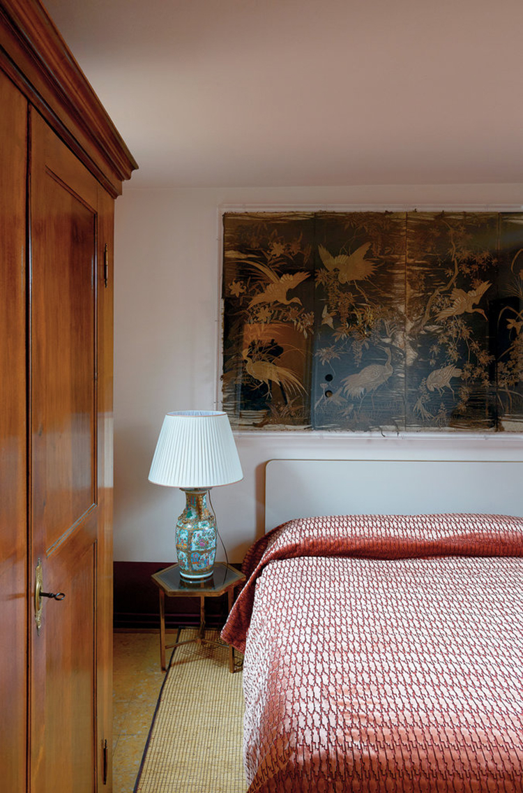In/Out: Venice Apartment