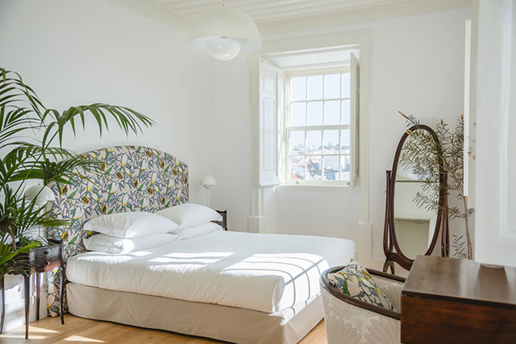 In/Out: Casa Mae
