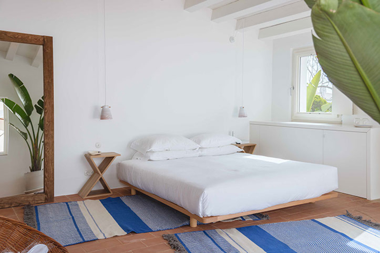 In/Out: Casa Mae