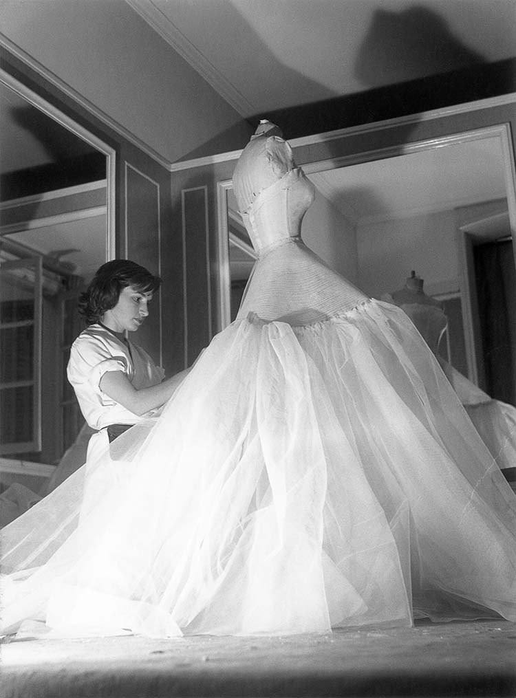 In/Out:Houseofdior