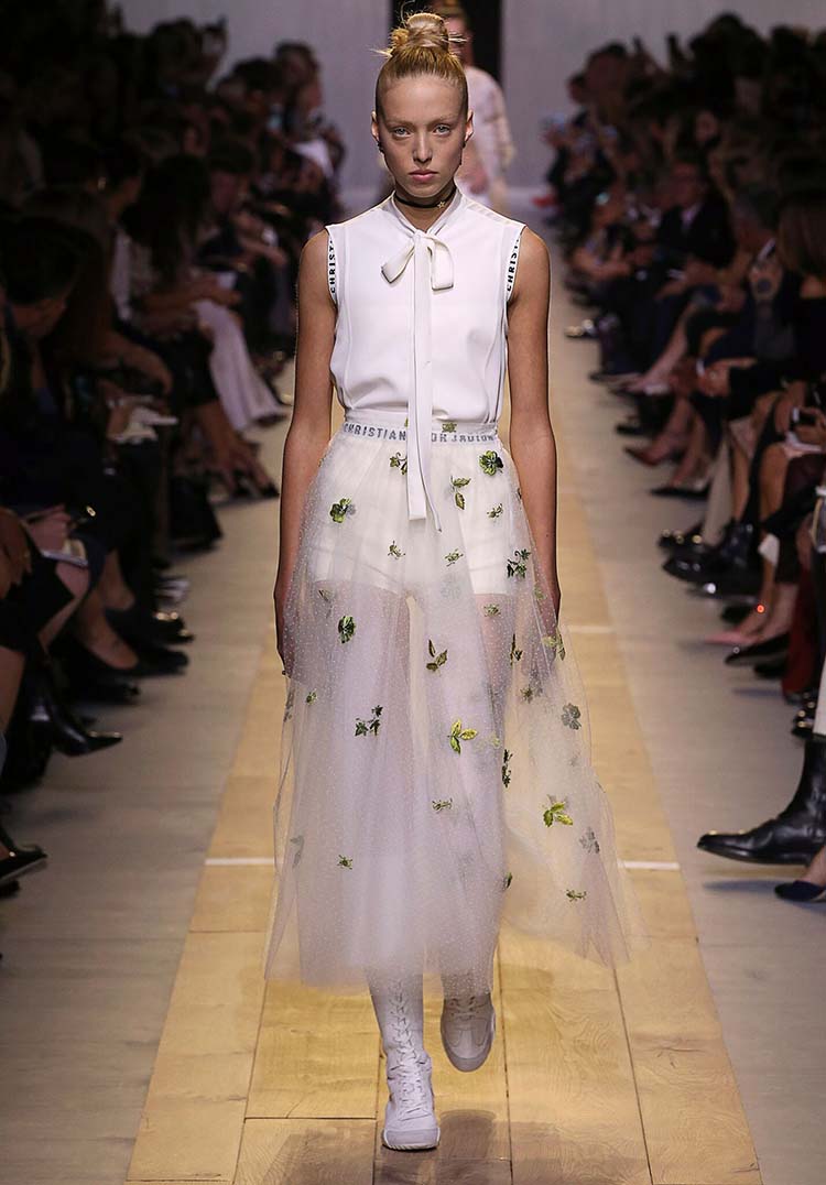 In/Out:Houseofdior