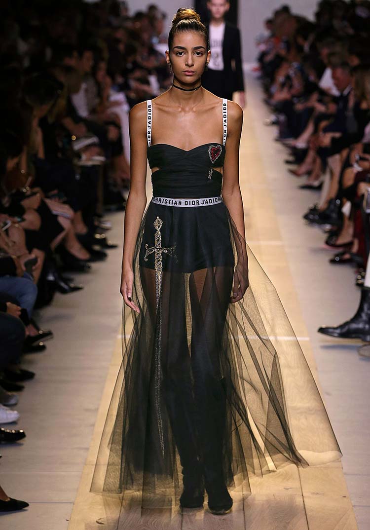 In/Out:Houseofdior