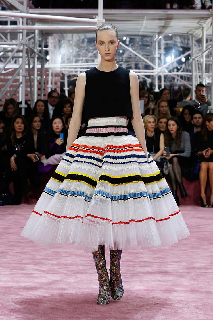 In/Out:Houseofdior
