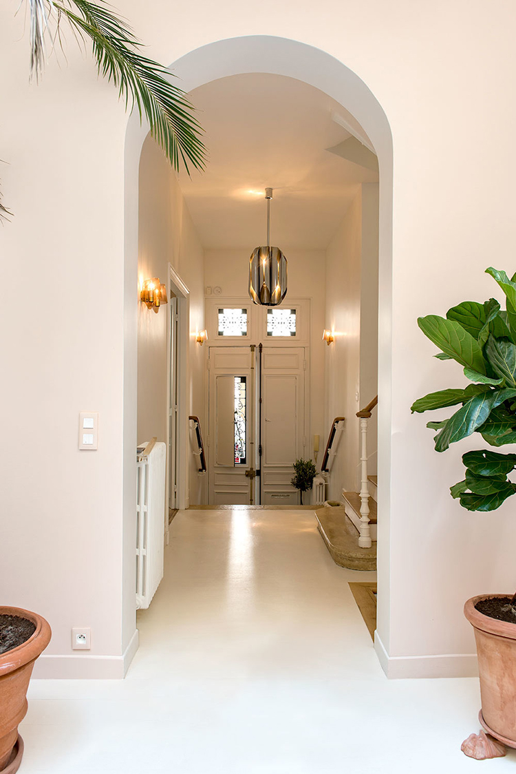 In/Out: Villa Rose