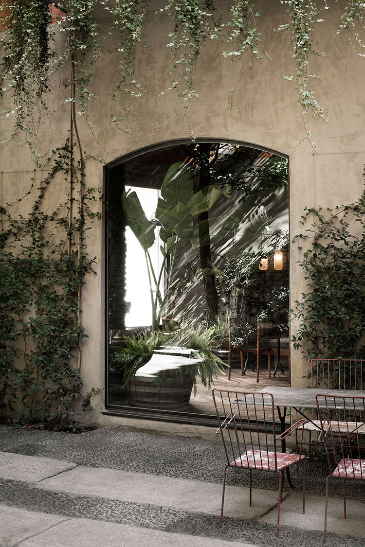 In/Out:SixProject