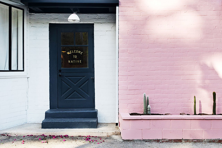 In/Out:NativeHotel