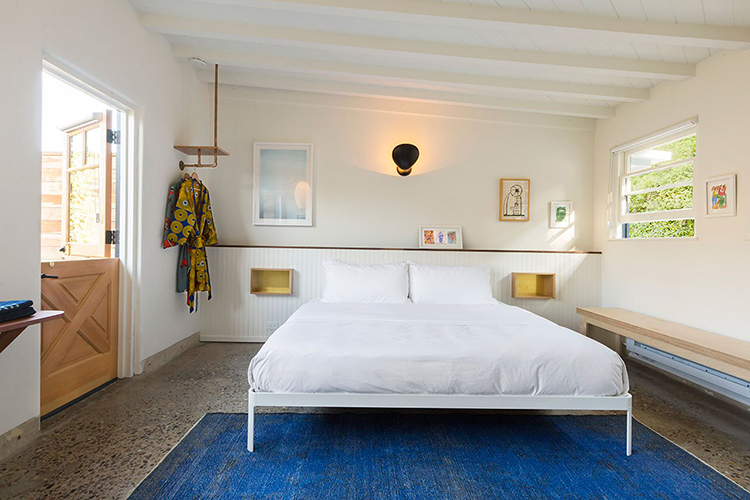 In/Out:NativeHotel