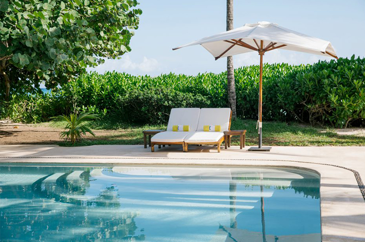 In/Out:Hotel Esencia