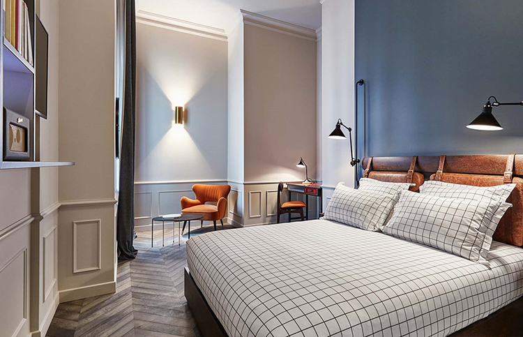 In/Out:HoxtonHotel