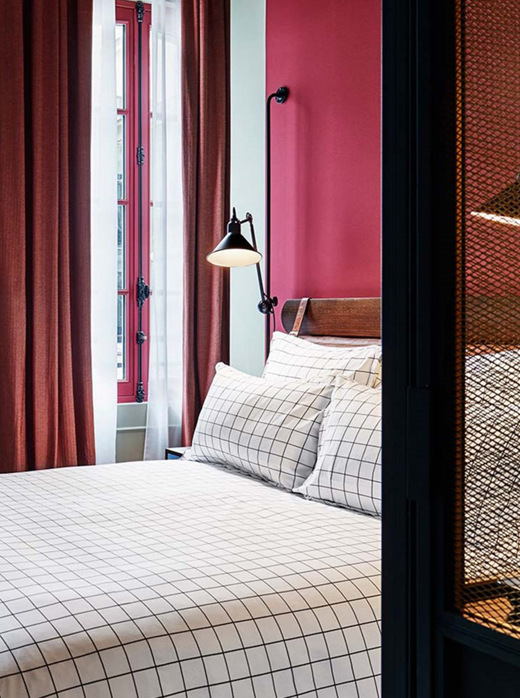 In/Out:HoxtonHotel