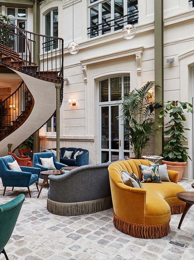 In/Out:HoxtonHotel