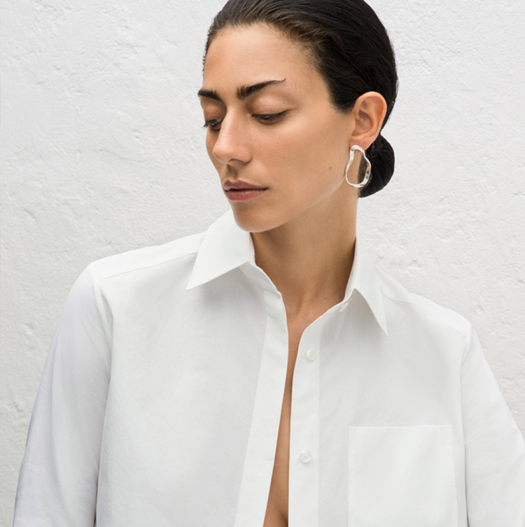 In/Out:Agmes