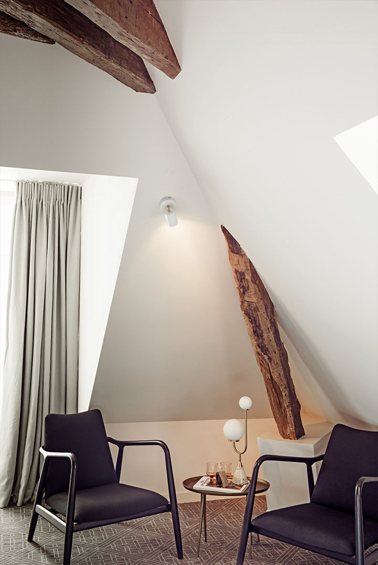 In/Out:HotelGrands