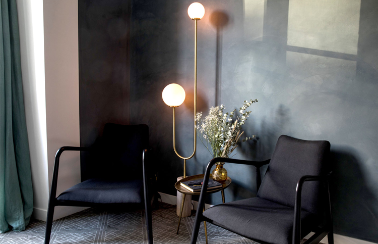 In/Out:HotelGrands
