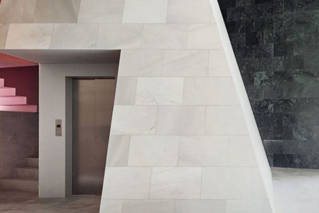 In/Out:110Rooms