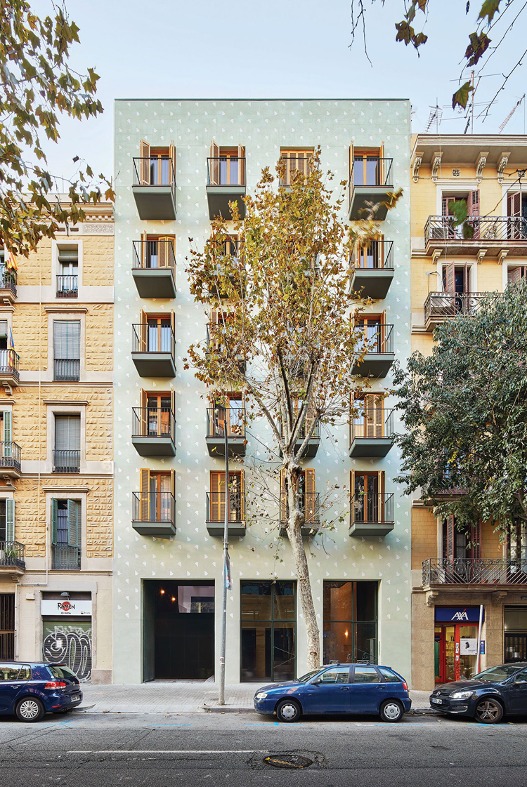 In/Out_110Rooms