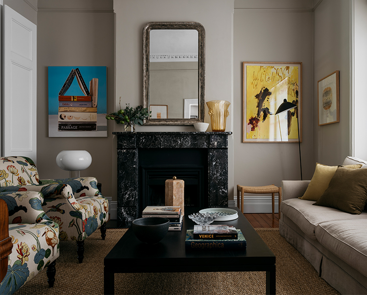 In/Out:Amarelo